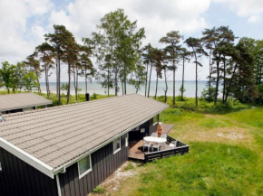 Cozy Holiday Home in Nexo with Sauna in Snogebæk
